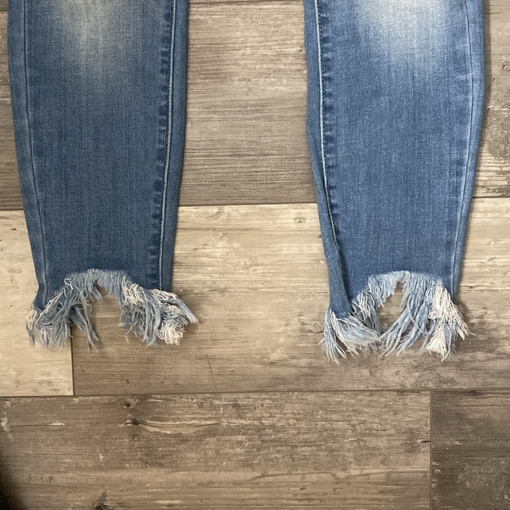 KanCan skinny ripped and frayed skinny jeans size 5/26 - Picture 2 of 5